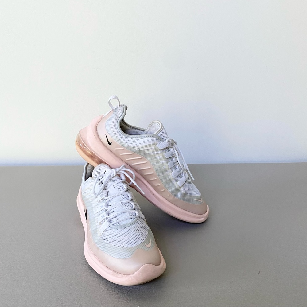 Women’s Size 8 Nike White and Pink Chunky Sneakers - Picture 3 of 7